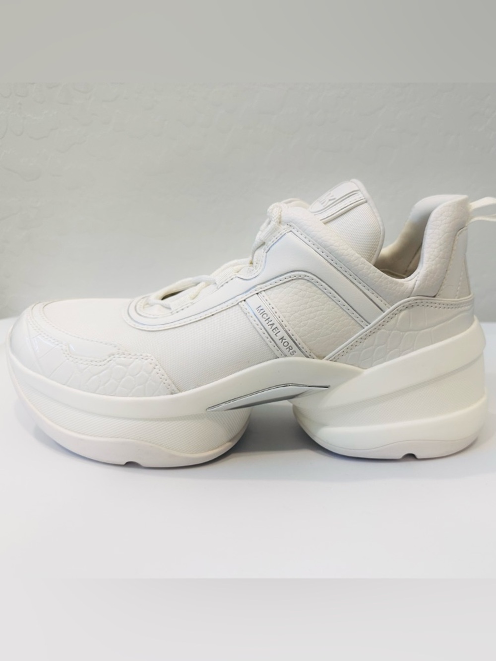 Michael Kors Olympia Mixed Media Trainer
Sneakers Optic White Women's 11M New